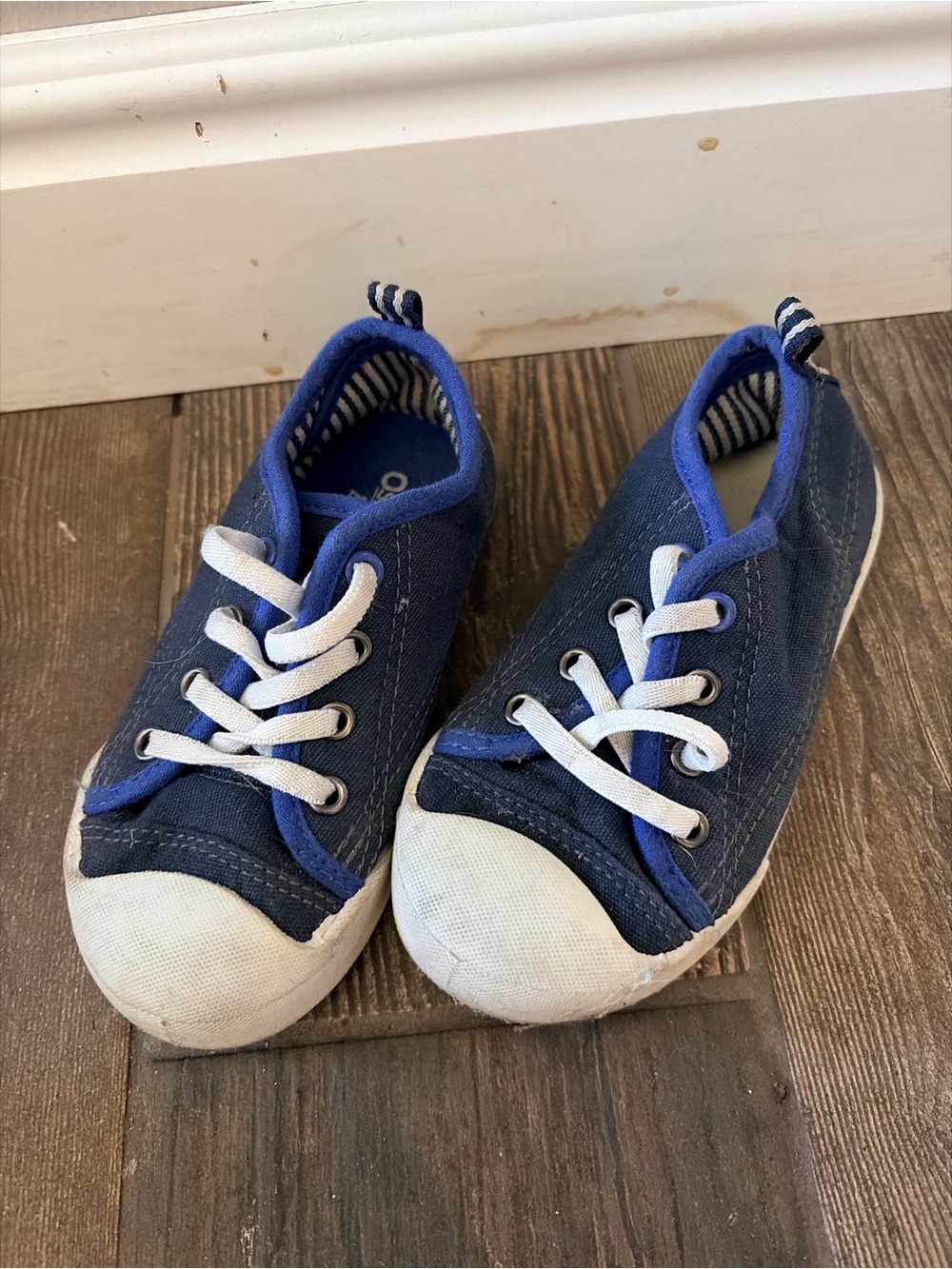 OshKosh B'gosh Navy and White Kids Canvas Sneakers